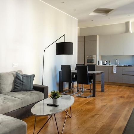 5 Min Duomo Luxury Home In Brera Design District Milano Exterior foto