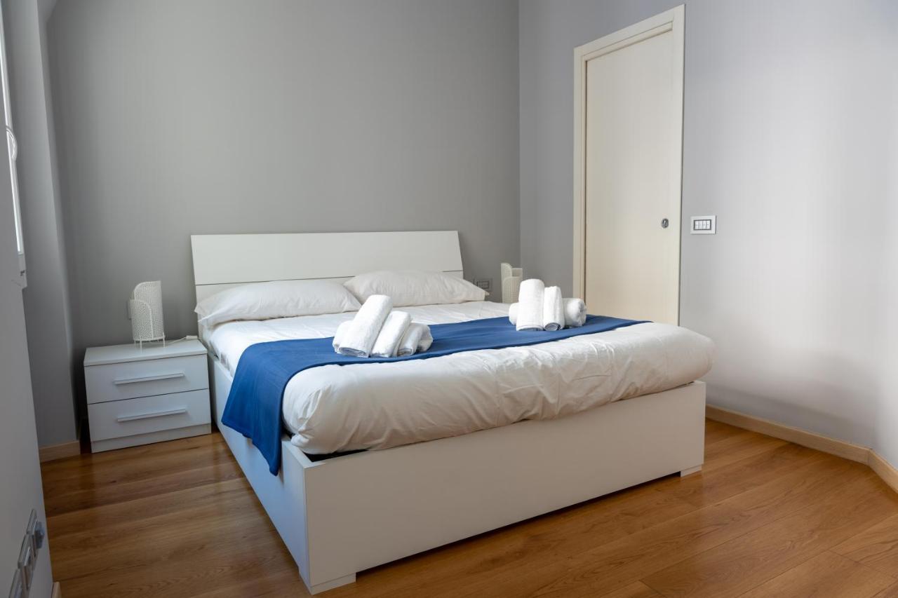 5 Min Duomo Luxury Home In Brera Design District Milano Exterior foto