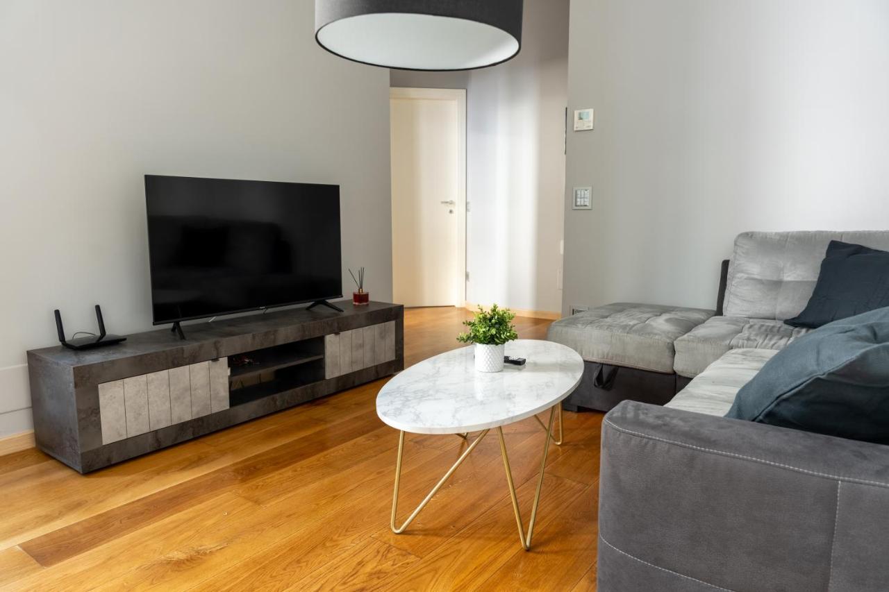 5 Min Duomo Luxury Home In Brera Design District Milano Exterior foto