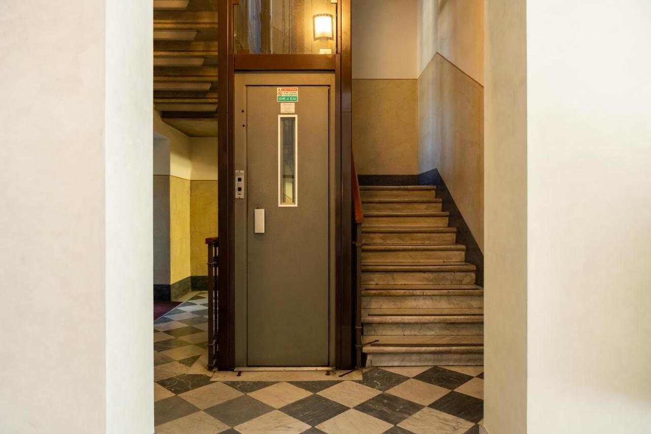 5 Min Duomo Luxury Home In Brera Design District Milano Exterior foto