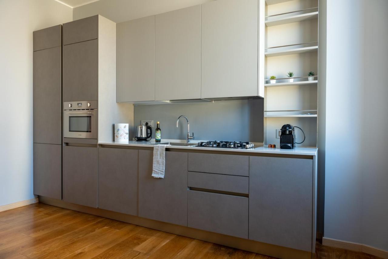 5 Min Duomo Luxury Home In Brera Design District Milano Exterior foto